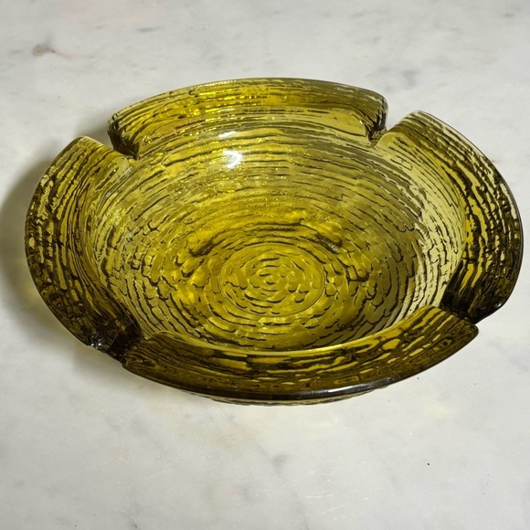 Vintage Anchor Hocking Soreno large yellow gold ashtray - Picture 3 of 9